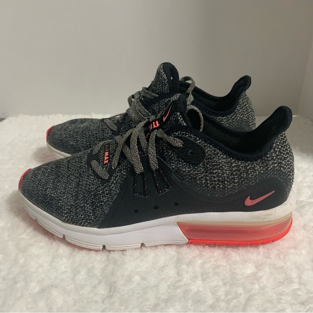 Nike Air Max Sequent 3 GS Athletic Running Shoes 922885-001 Size 5Y kids